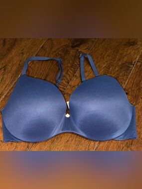 NWOT Women’s Victoria Secret Navy Bra size 32 D/D70